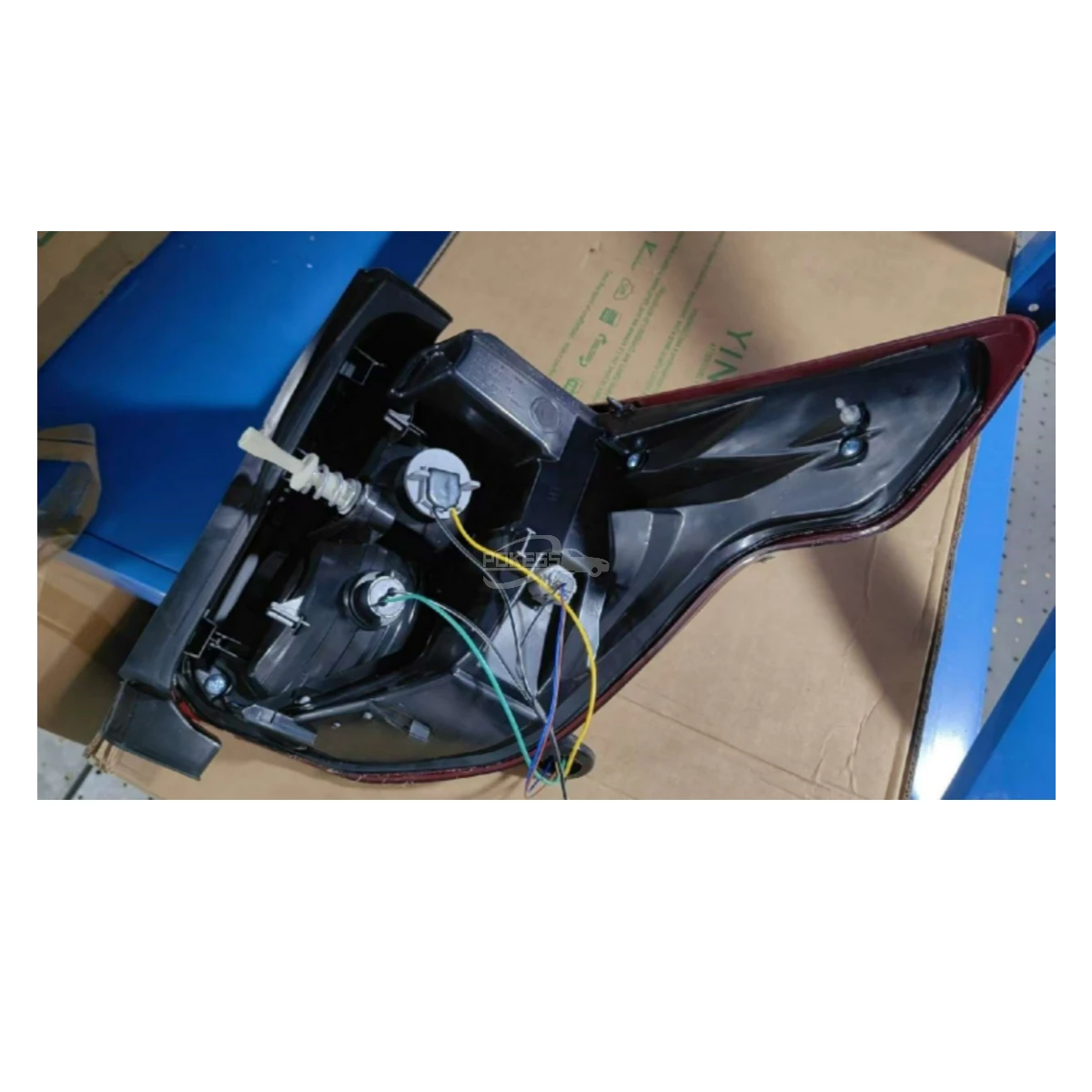 LB5B13405AC LB5Z13405A LB5B13405AH LB5B13405AA LB5B13405AG Tail Lights... — 3