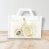 สีขาว