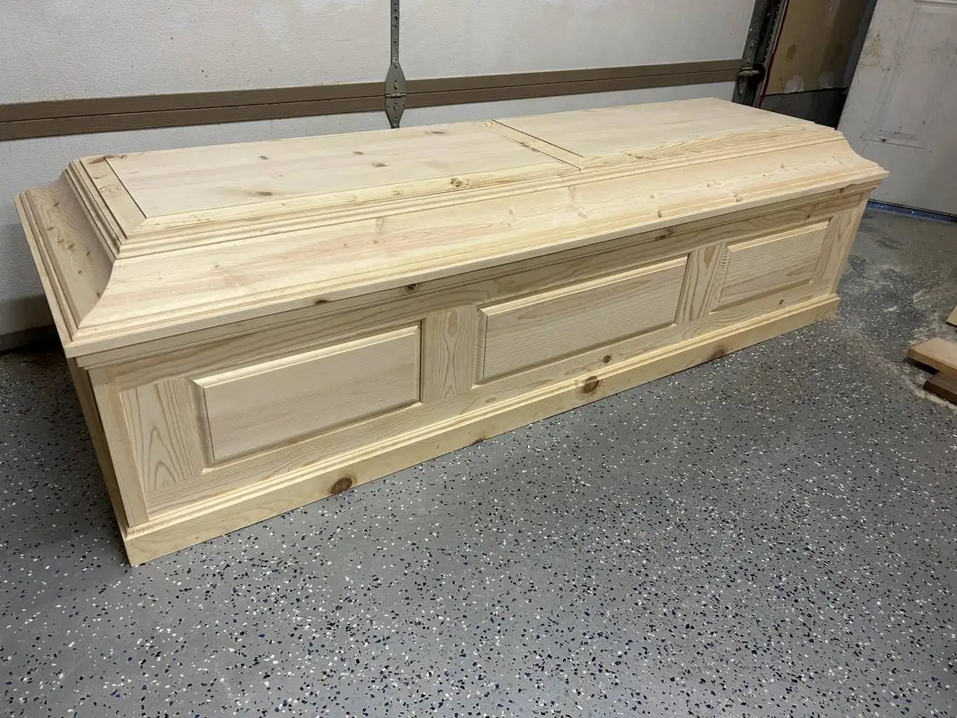Wholesale Cheapest Price Wooden Coffins - Solid Wooden Coffin- Customized Coffins and Casket for Funeral