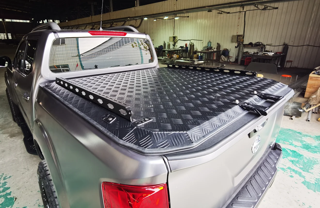 खींचने योग्य रोल अप मैंगनीज स्टील एल्यूमीनियम मिश्र धातु पिकअप ट्रक बिस्तर कवर टन कवर 5