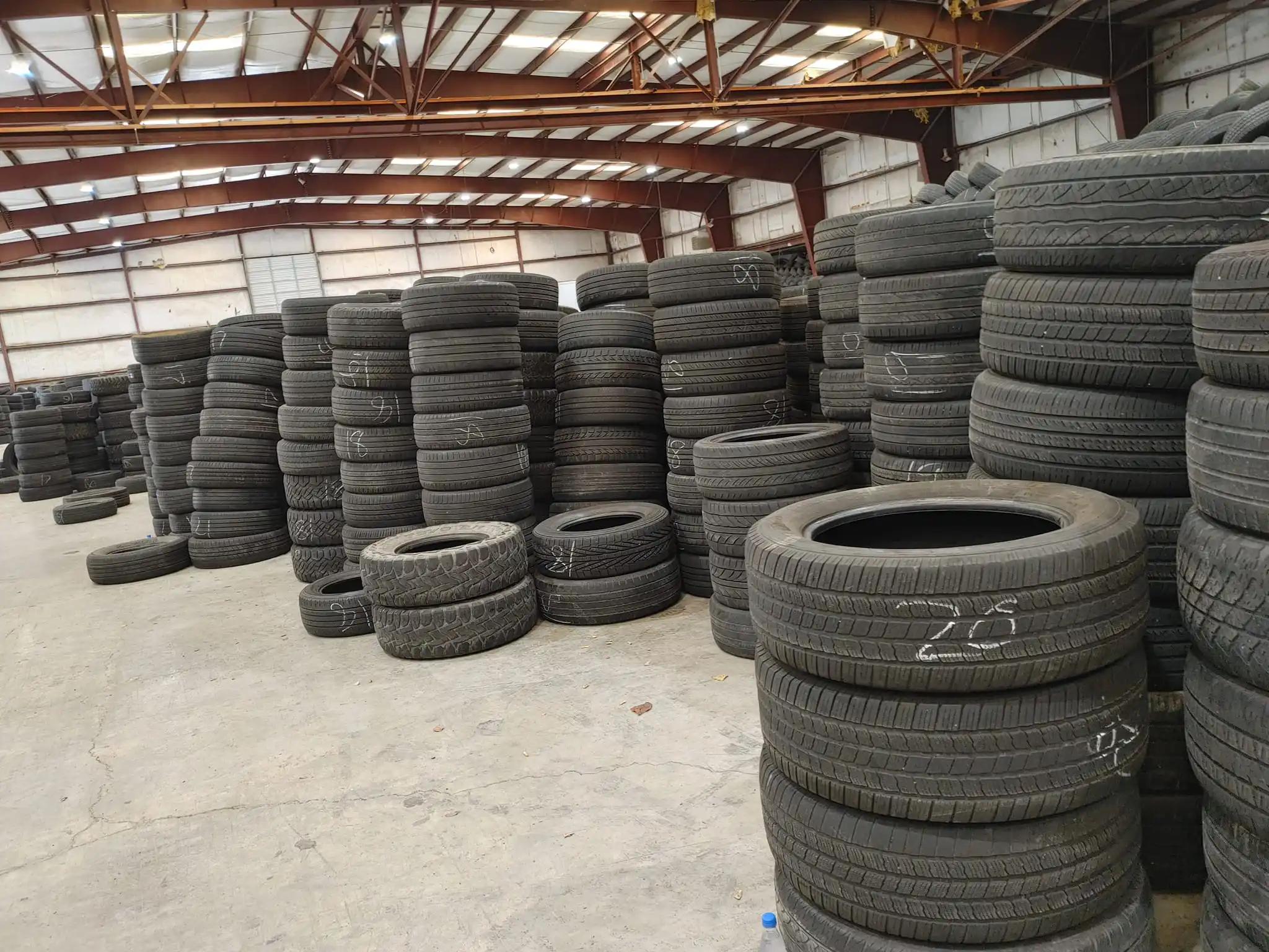 Quality Hot Sale Price Cheap Used Tyres./Quality car tire