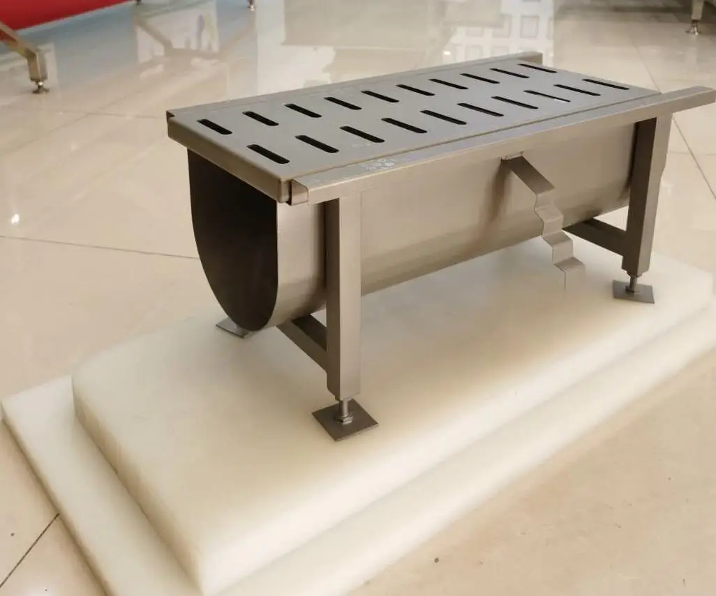 Industrial stainless steel floor drain for wastewater discharge in slaughterhouses