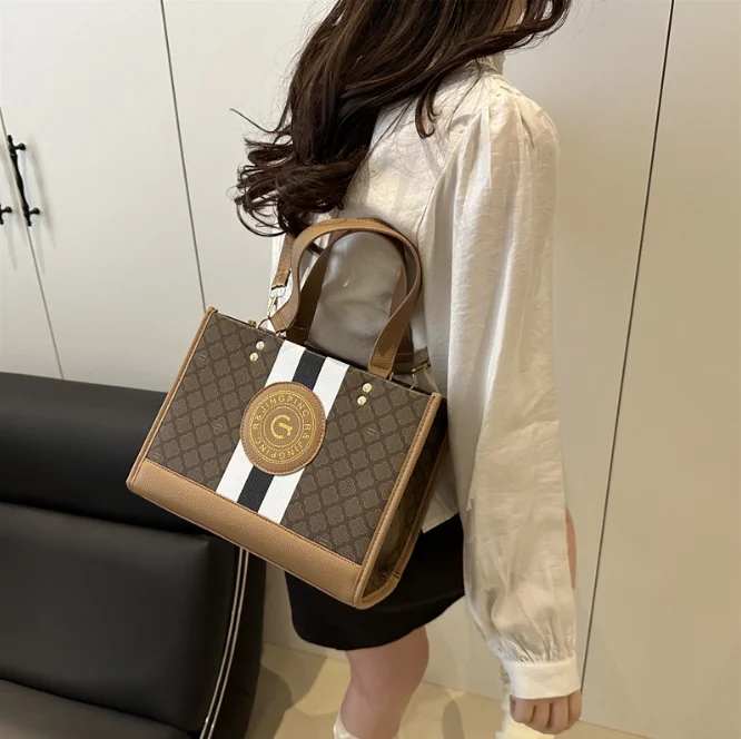 New Arrival Luxury Fashion Handbags for Women Crossbody Vintage Designer Tote Zip Closure Waterproof Ladies Shoulder Bags