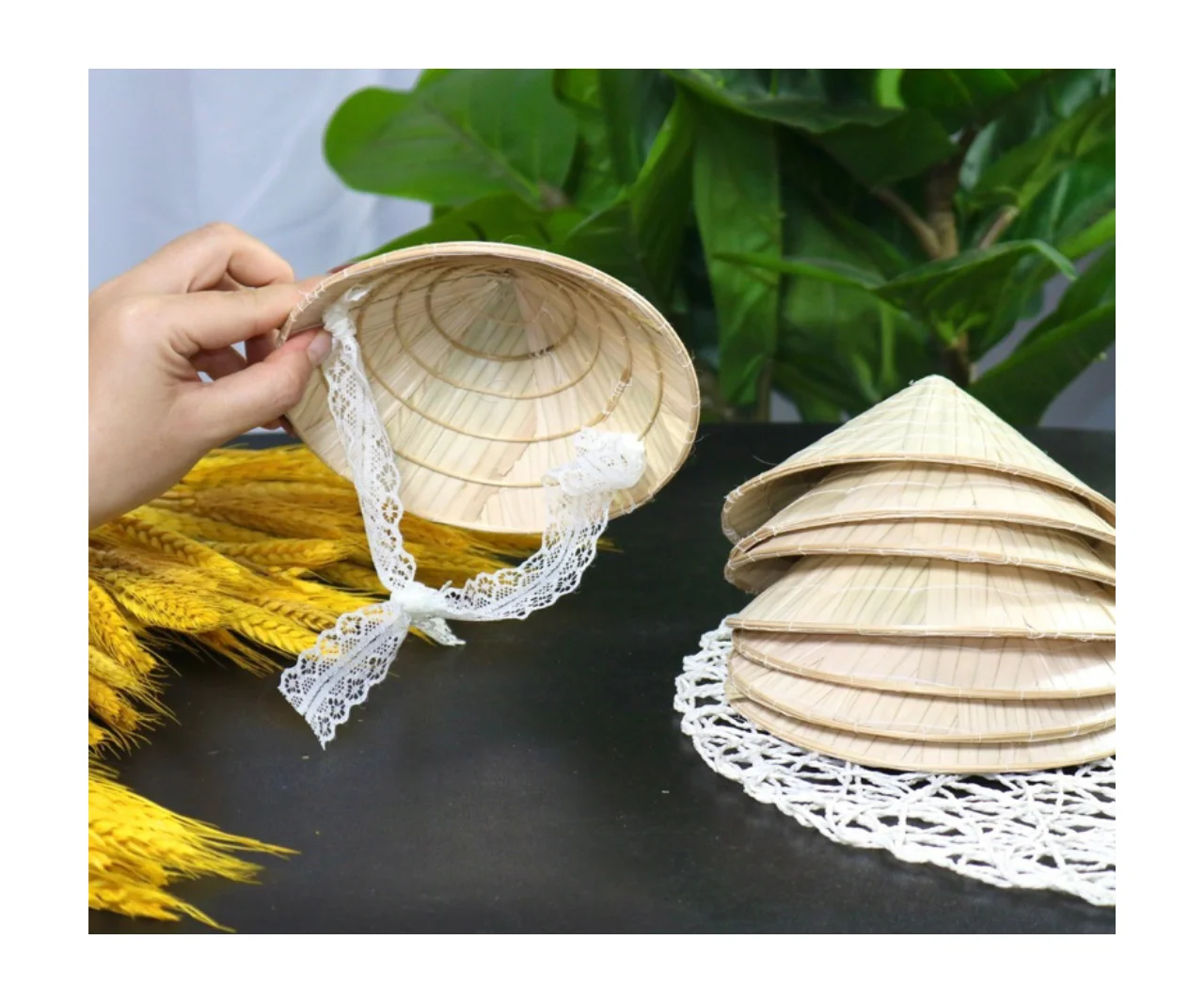 Traditional Conical Lotus Hat for Daily Sunshade Travel Custom - Main Image