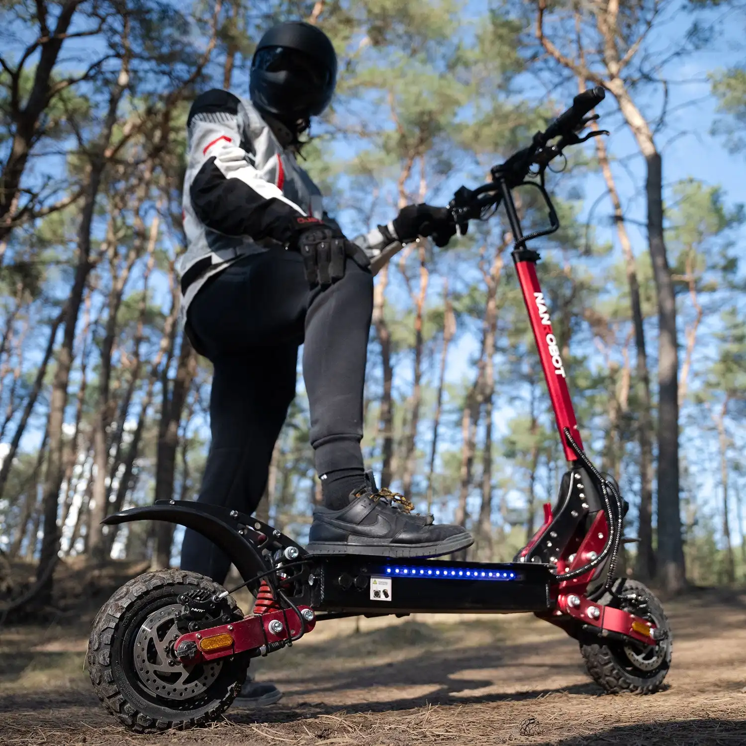 For D4+MAX Electric Kick Scooter 1200W Power Long Range Dual Motor 10 Inch Tire 80km Range Per 65km/h 120kg Capacity