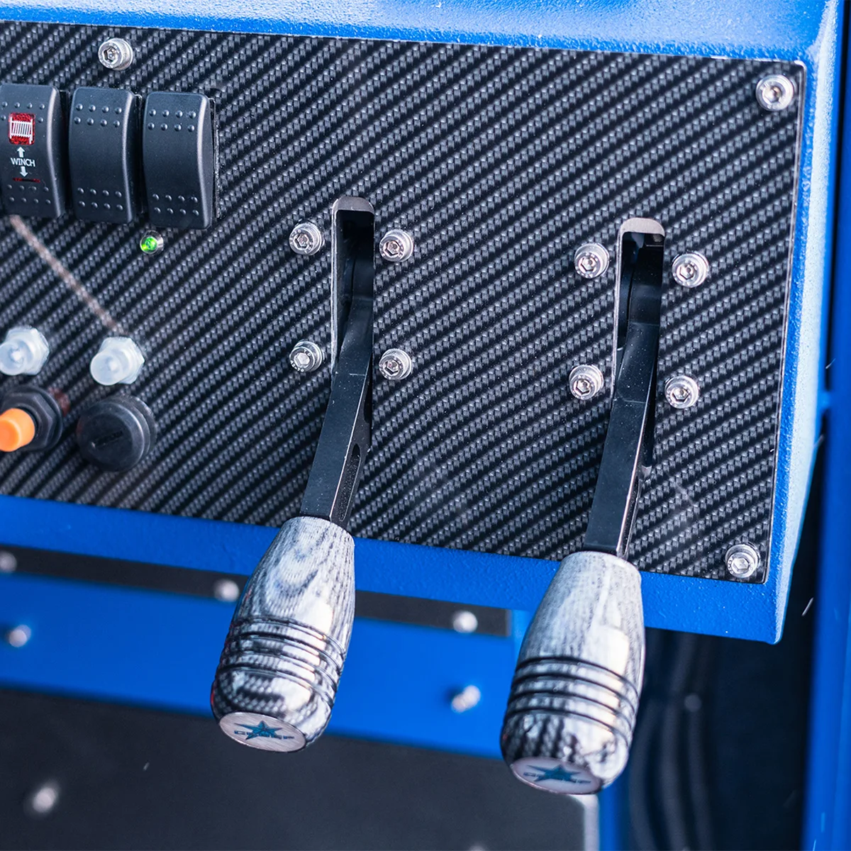 High Quality Airboat "severboat Phantom 1000" 2engine Powerful Cargo