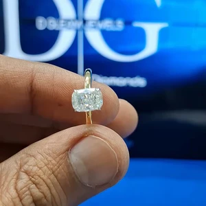 IGI Certified Cushion Cut Lab Grown Diamond Ethnic Fine Jewelry for Women's Wedding Engagement Anniversary Party Yellow Gold