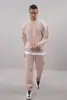 สีกากี