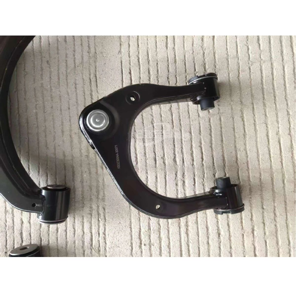 Upper Control Arm Kit KB3Z3085A KB3C3091A1D MCF2476 Upper Control Arm ... — 3