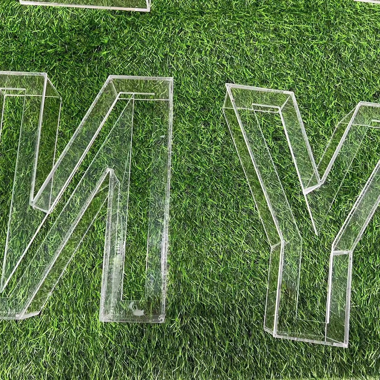 BOYANG Source Factory High-end 3mm Transparent Acrylic Hot Bending Process Hollow Carving Letters for Office Home Decoration