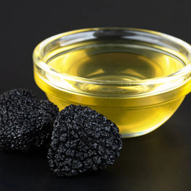 Оливковое масло первого отжима с ароматом черного трюфеля 100 мл трюфельное новый продукт