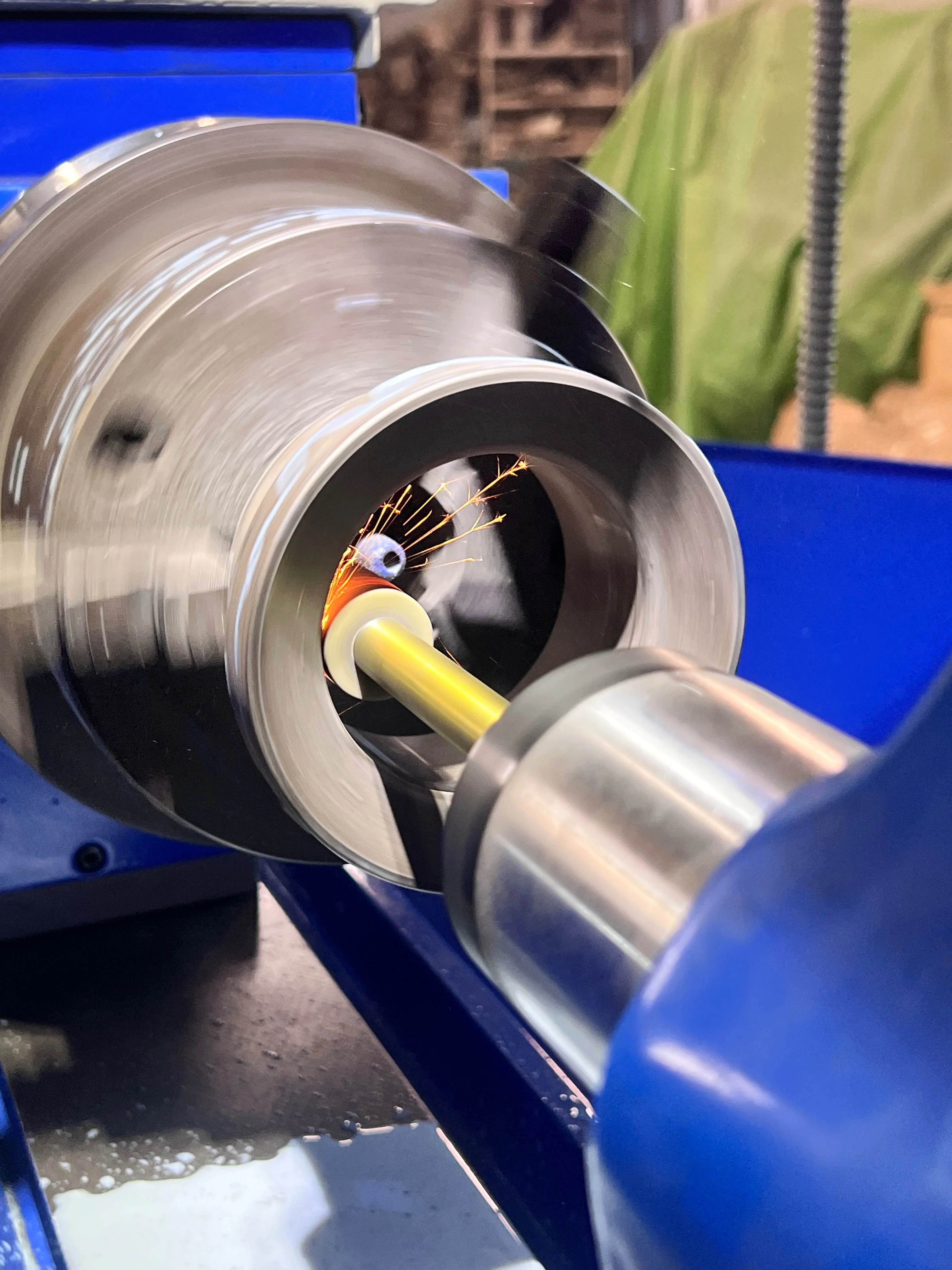 Heavy Duty Crankshaft Grinding Machine with Operator Console for Engine ...