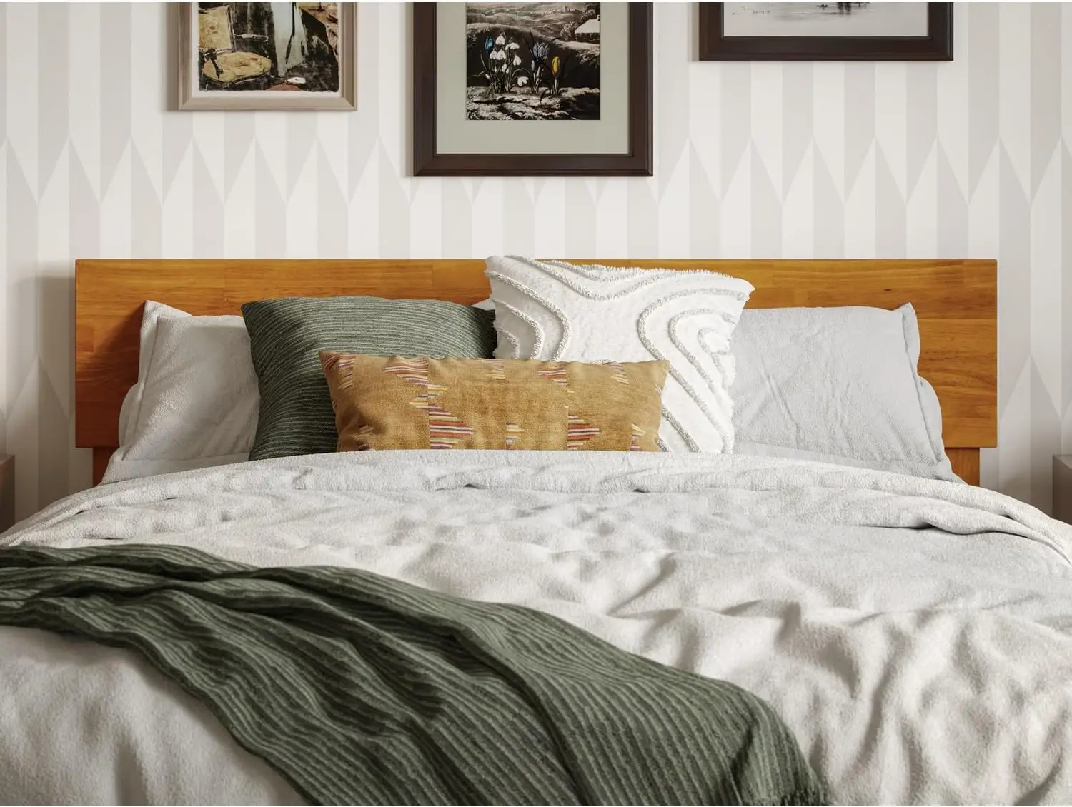 Solid Wood Modern Low Profile Platform Bed in Light Toffee Traditional Design Style