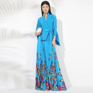2025 Temperament New Women's Pleated Suit Solid Color Outerwear Printed Long Skirt Fashion Two-piece Set