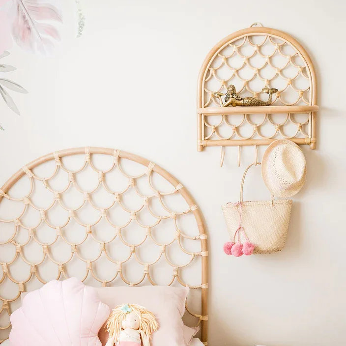 Unique Design Natural Rattan Wall Shelf Hanger Mermaid Shelf Wall Rack