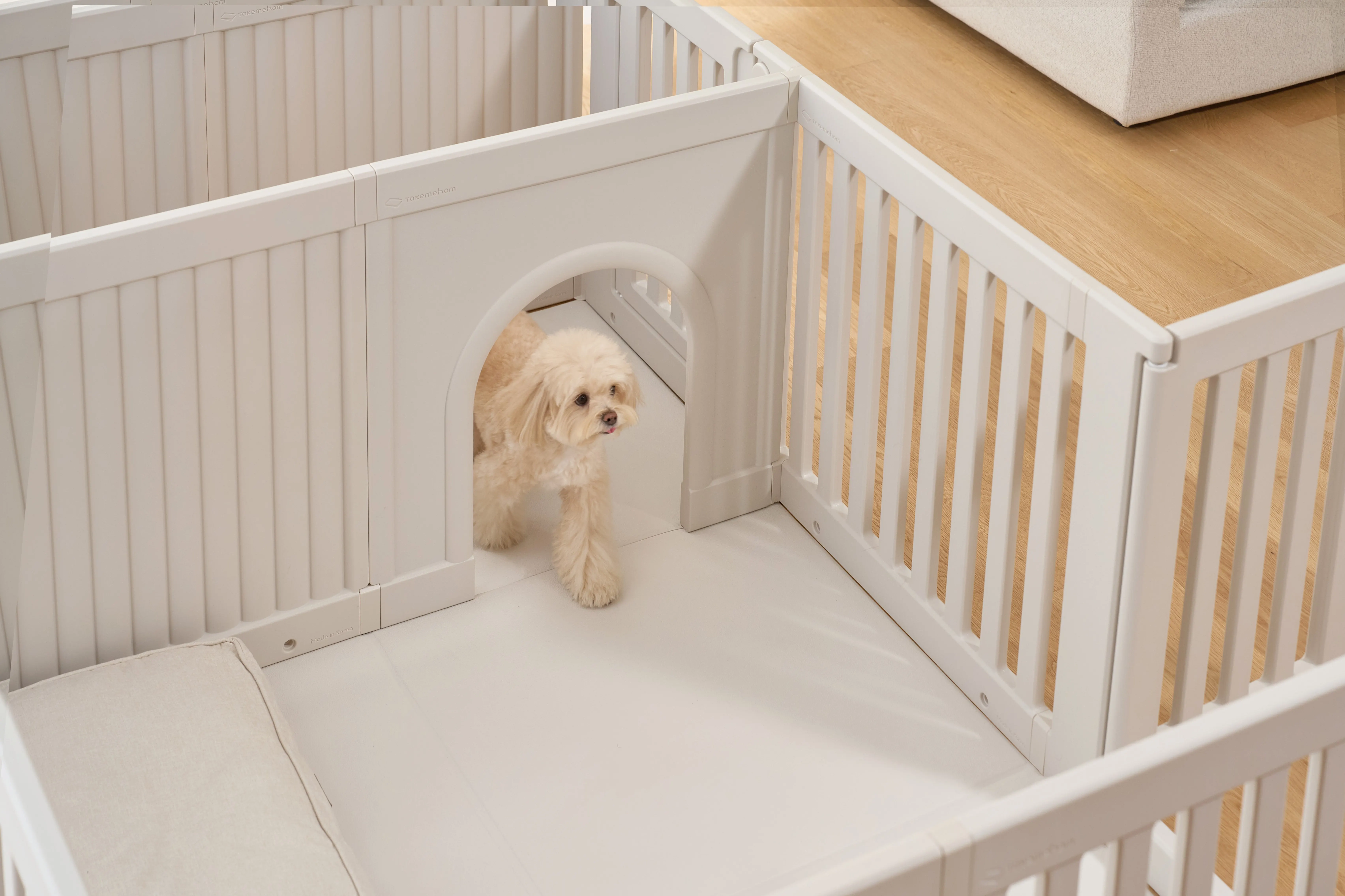 Blind Type Pet Cages & Houses Takemehom Korean Expandable Pet Room