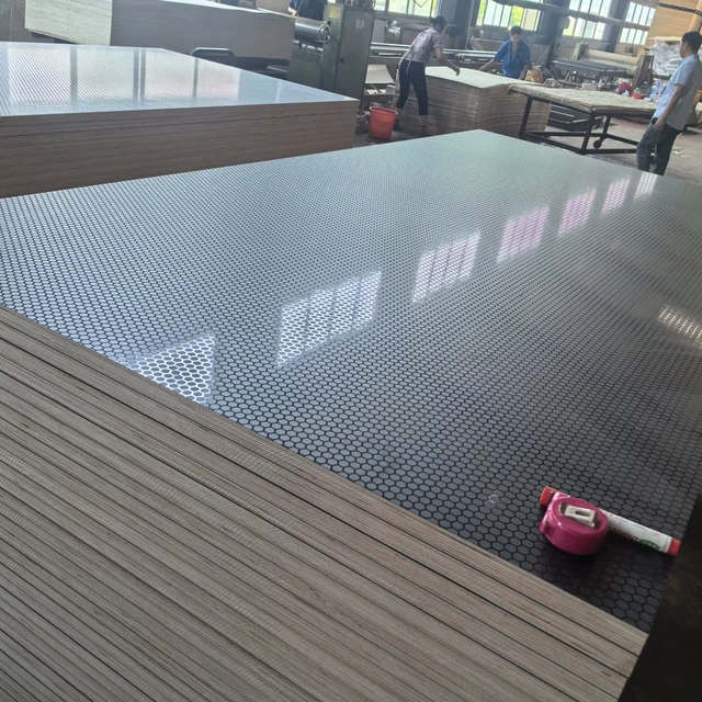 Eco-Friendly Anti-slip Non-deformable Fire-retardant Addition Birch Plywood: Moisture Resistant & Long-lasting Design