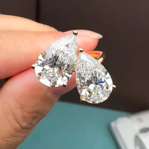 14K Gold Two-Stone Solitaire Engagement Ring 4 Carat E VVS2 Toi Et Moi Pear Pear Cut Diamond for Weddings Parties Anniversaries