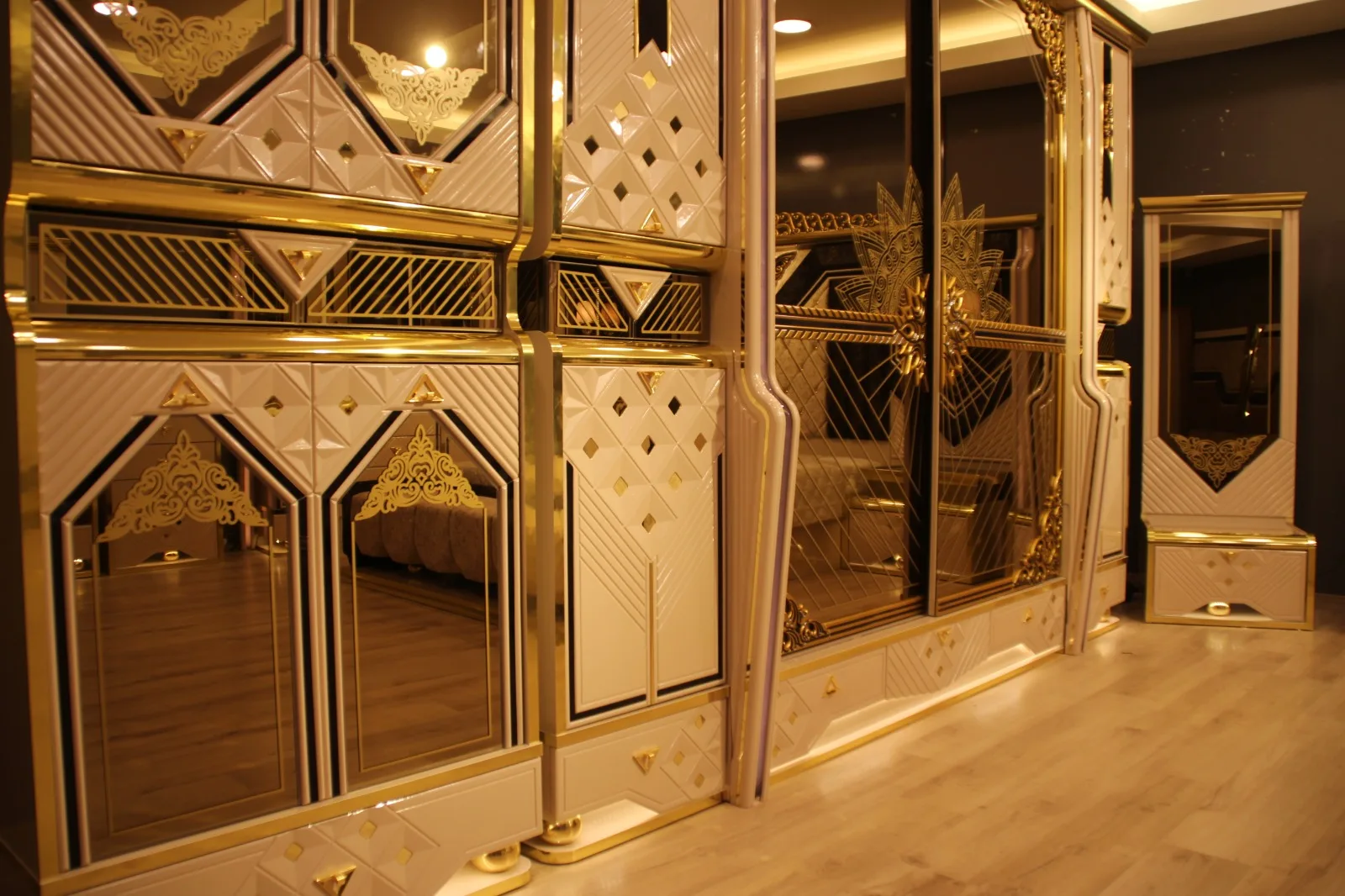 Luxury Classic Bedroom Furniture Set Turkey 9 Pcs Of Bed Set Luxury Bed