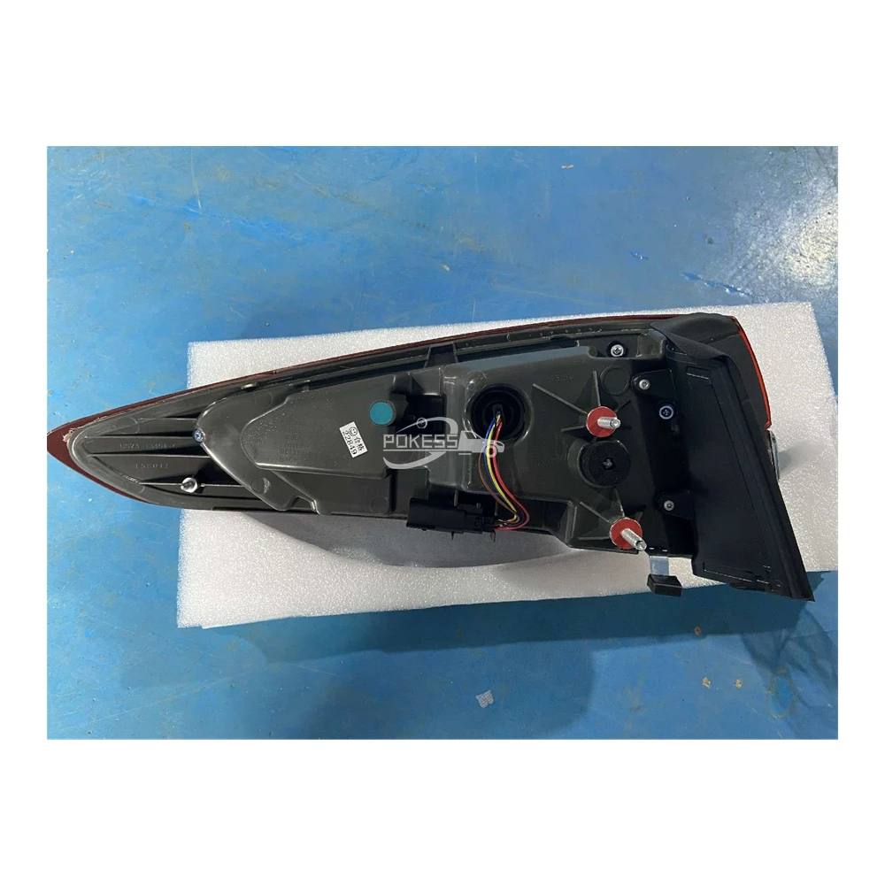 HS7Z13404D HS7313404AB Taillight Outer R for Ford — 2