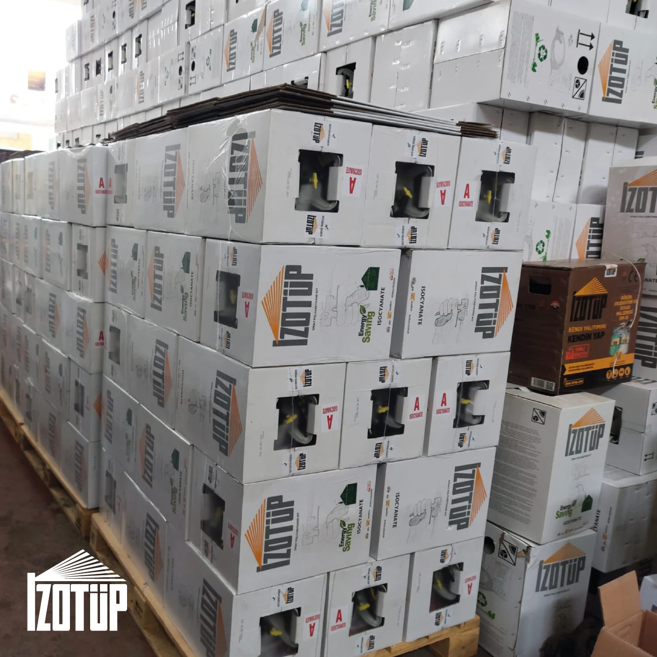 Spray Foam Insulation Polyurethane Foam Kit (650215 Board Feet