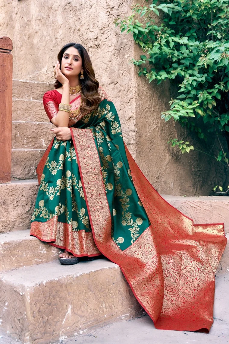 Designer Beautiful Banarasi Silk Saree With Silk Blouse, Wedding Wear Saree, Party Wear Saree.