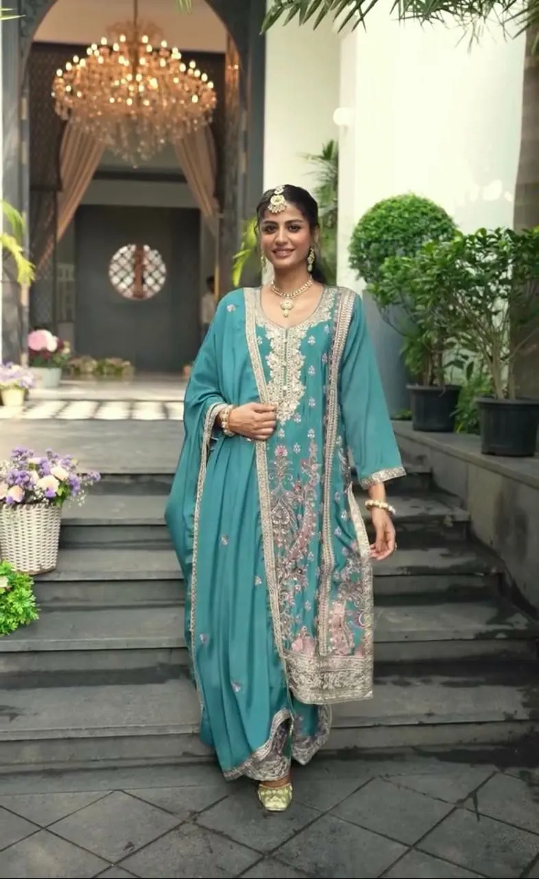 2025 Launching Exquisite Pure Chinnon Silk Indian Handmade Wedding& Party Wear Latest Punjabi Suit With Plus Size for Sale