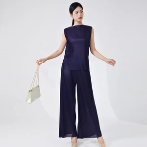 New Arrival 2025 Women Summer Sets Casual Wear One Size Fits All Miyake Two Piece Solid Color Tops and Pants