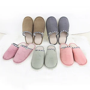 Newest Unisex Indoor Winter Slippers for Couples Comfortable Anti-Slip PVC Lining with Fabric Insole Home Slippers for Spring