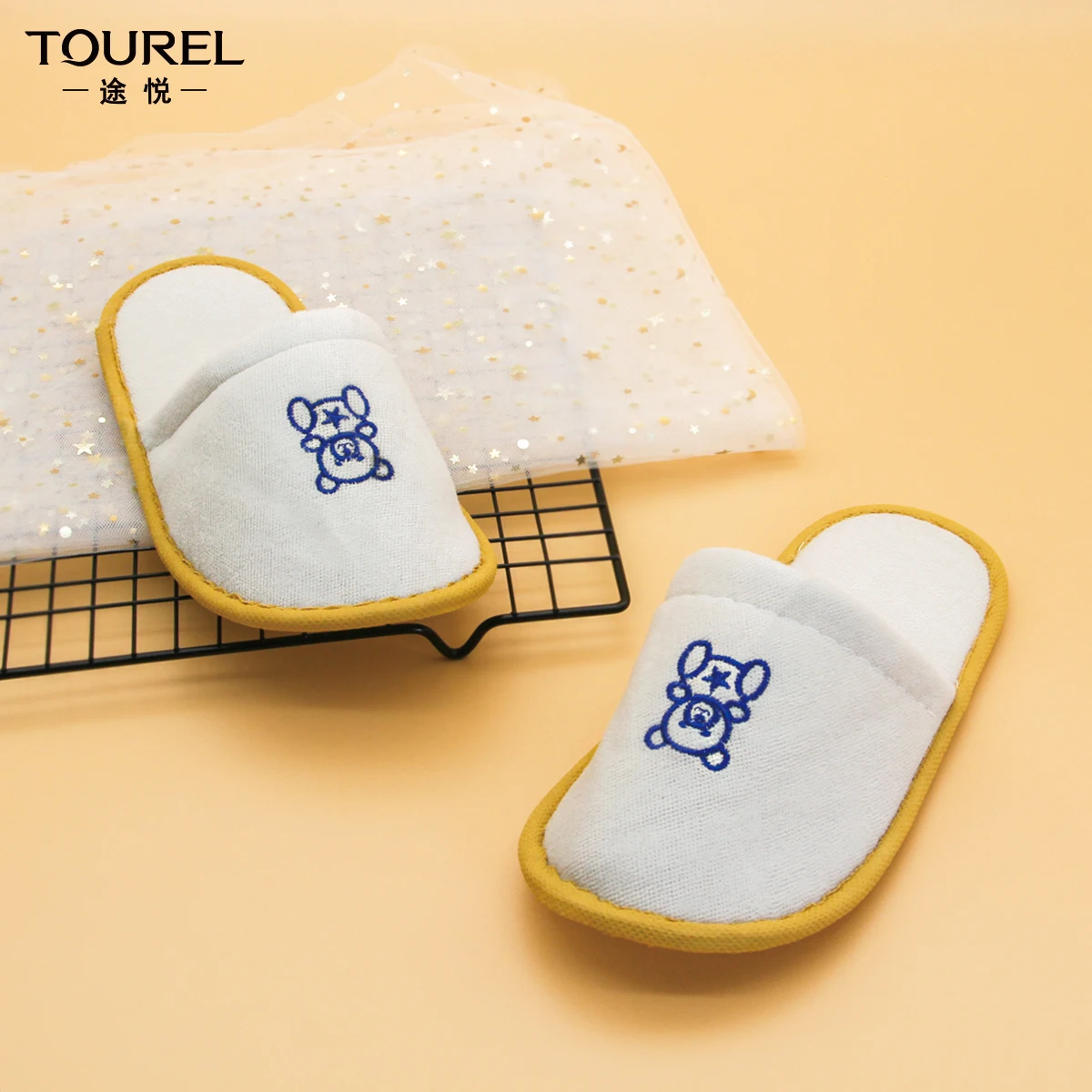 Personalised Hotel Bathroom Disposable Closed Toe Slipper for