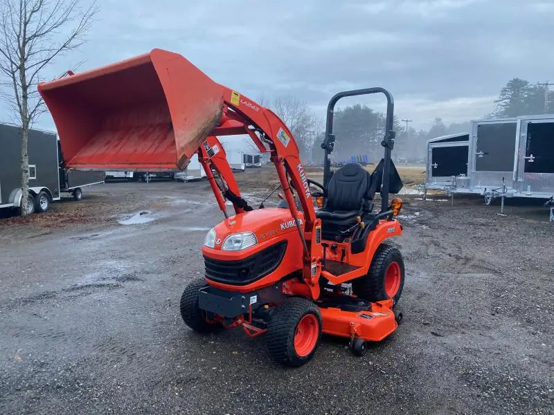 Used kubota Lawn Mower 4x4 Small Tractor with Front End Loader Backhoe Kubota Tractors Trucks Agriculture Mini Farm Tractor