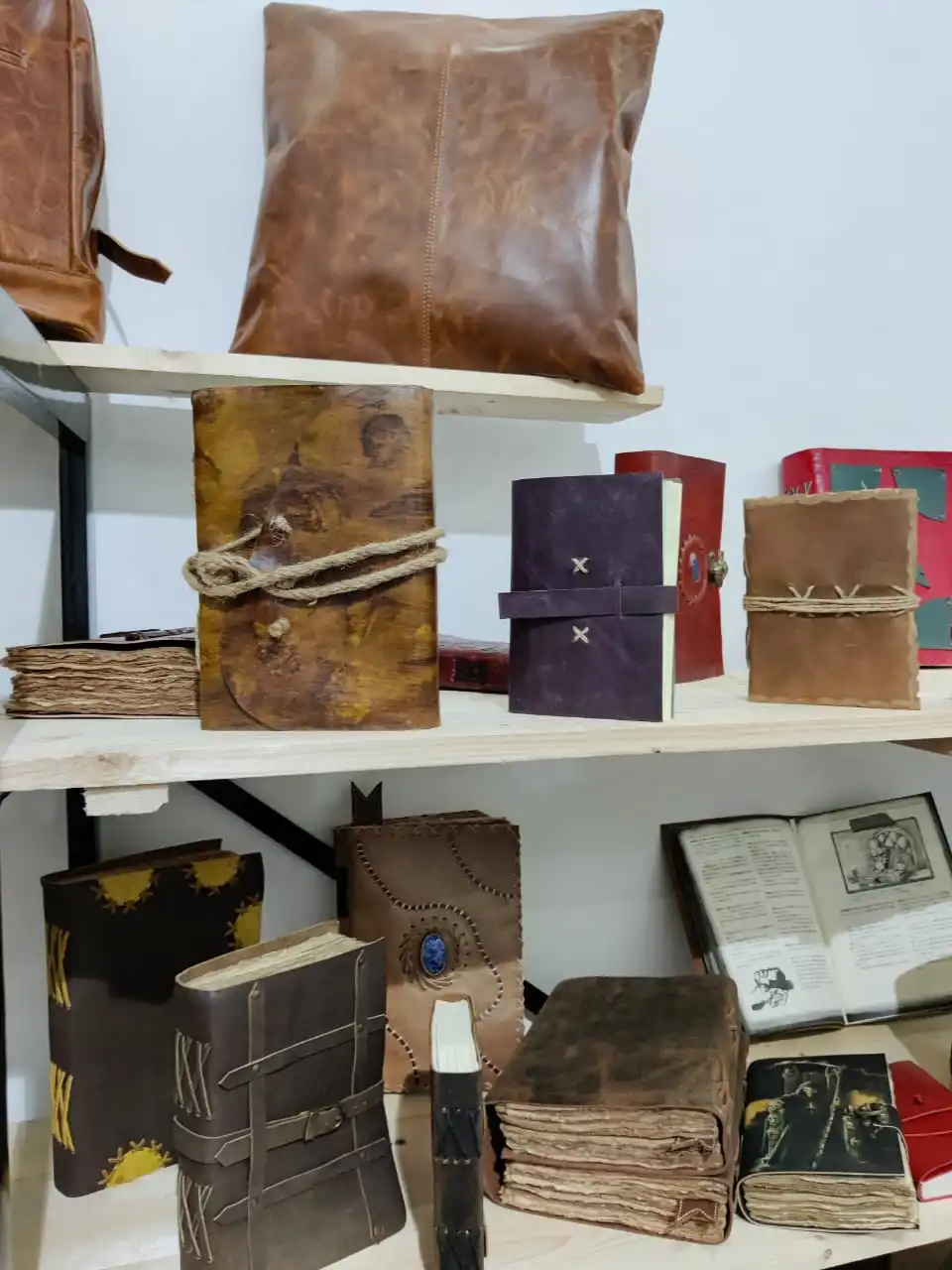 Wholesale Custom Blank Handmade Vintage Travelers Writing Genuine