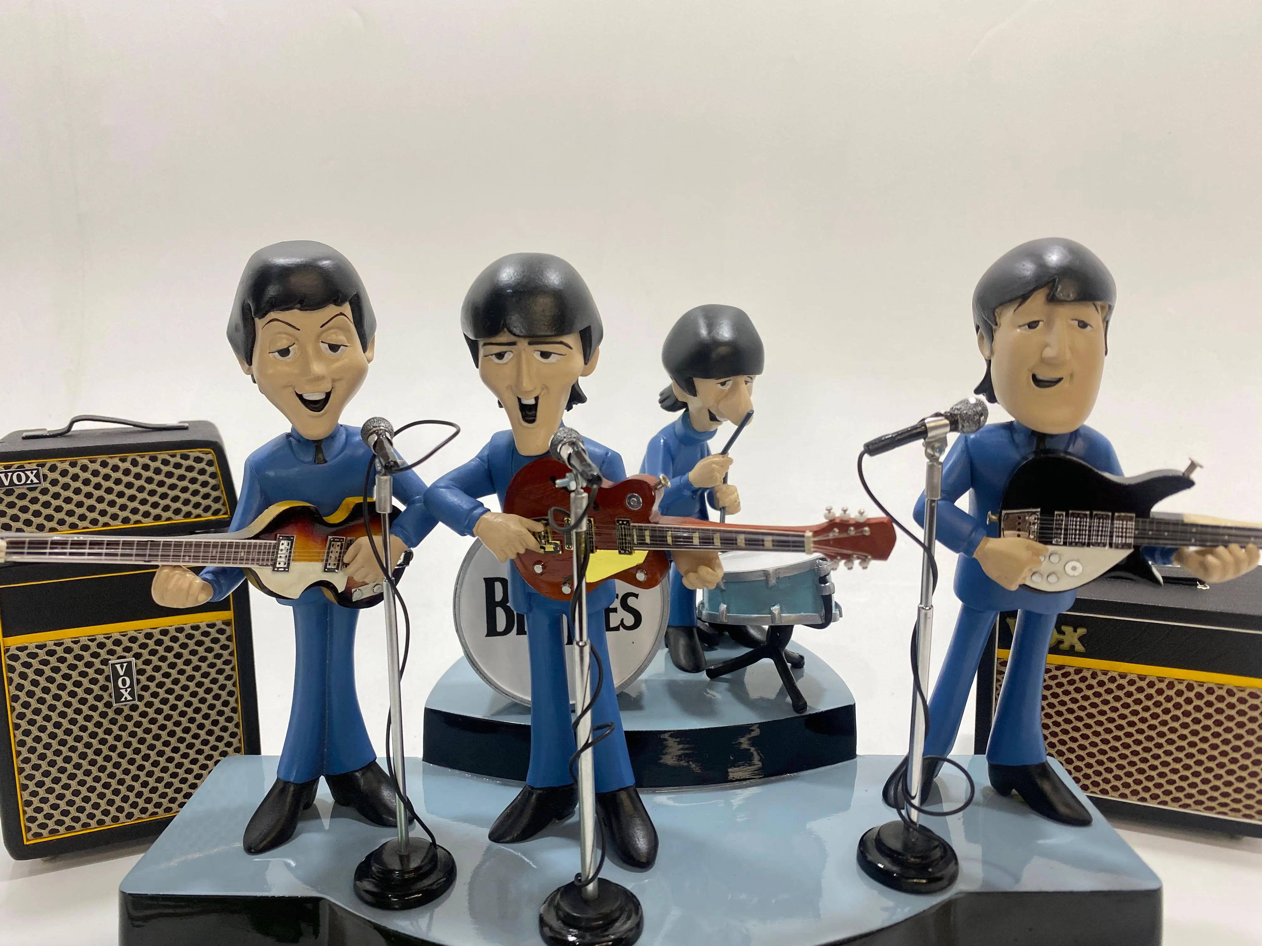 ザ・ビートルズ コンサートセット ミニチュアアクションフィギュア