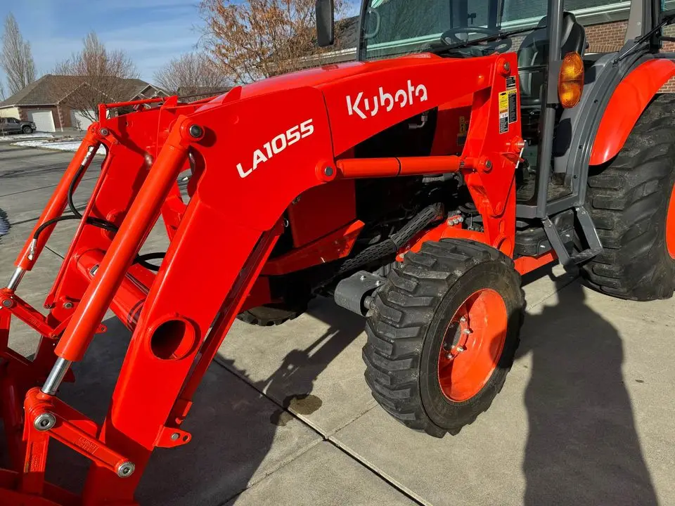Kubota Tractor / 50hp 80hp 120hp Farm Tractors Available For Sell Buy Kubota Tractor / 50hp