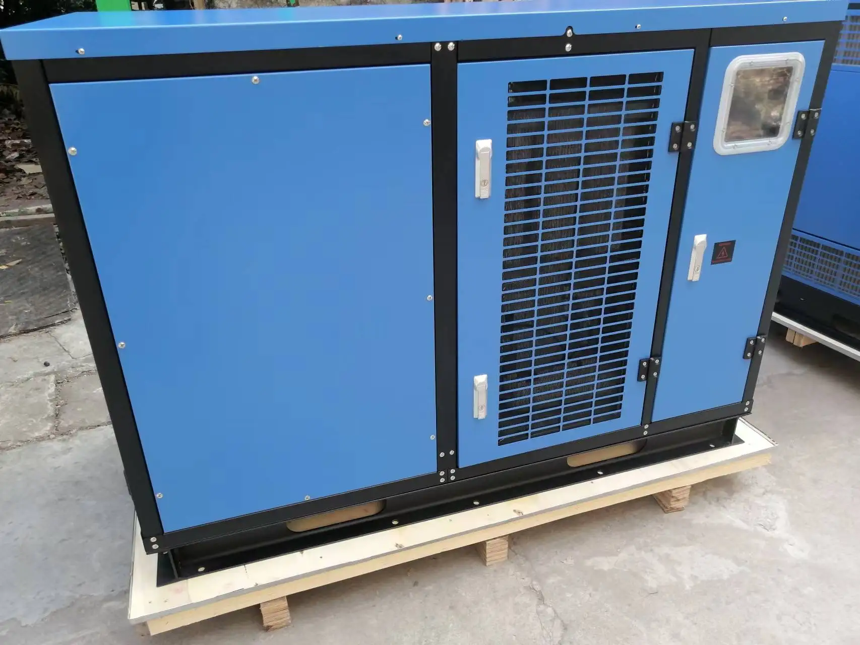 Solar Powered Atmospheric Water Generator air to Water Machine HL-A250L-38