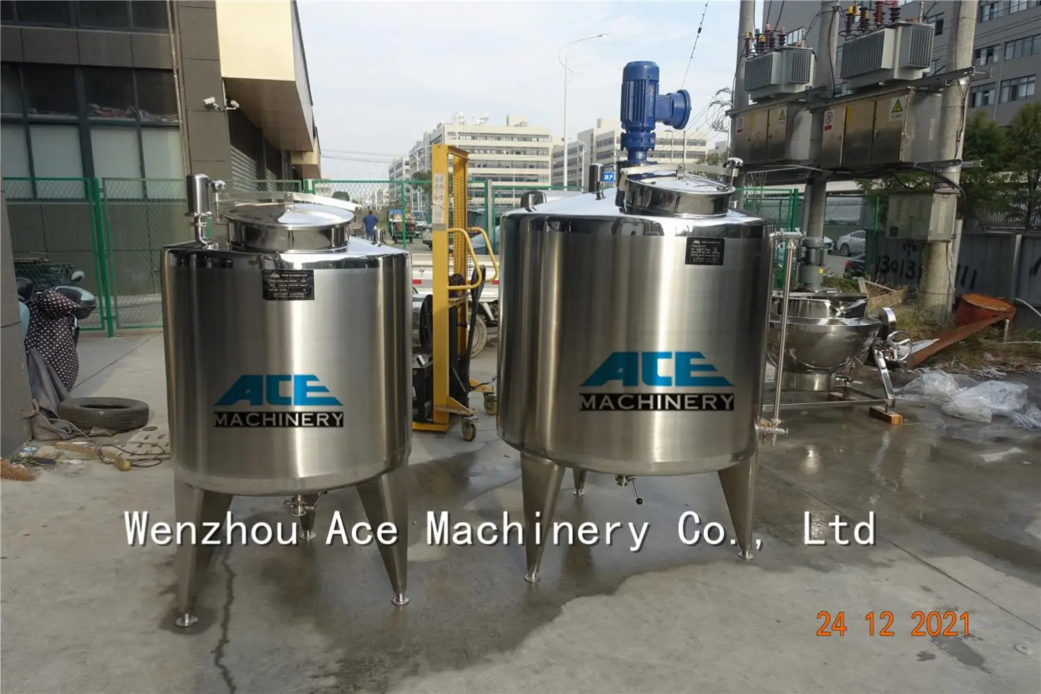 ビチューメンエマルジョンプラント道路建設用高効率 Mixing Tank Manufacturer