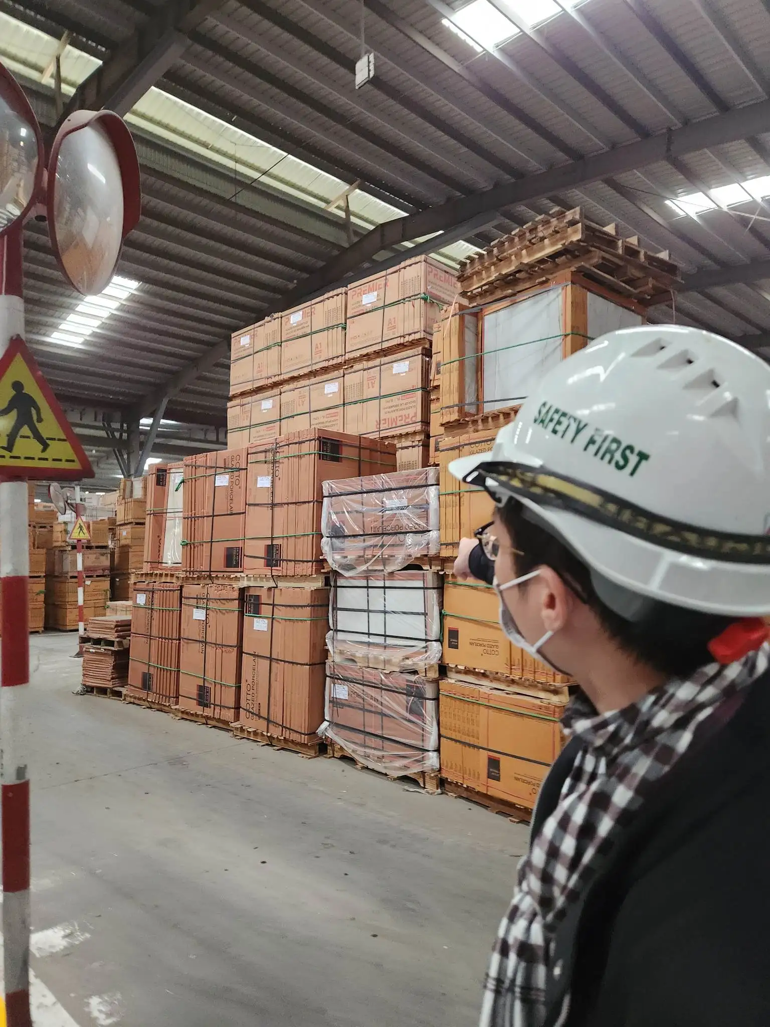 Modern Bathroom Seat Siphonic Ceramic Toilets Wc Floor Mounted One