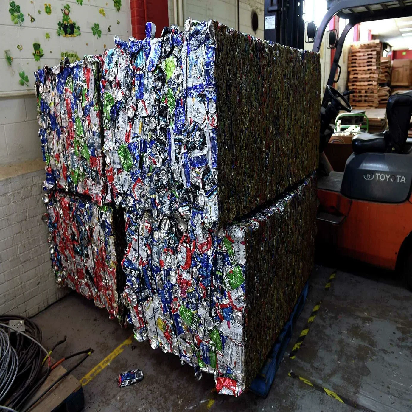 99.99% Pure Grade AA Aluminum UBC Scrap | Used Beverage Can Aluminum Scrap Wholesale | Alloy 6063 for Recycling Aluminum Profile