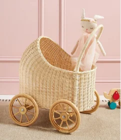 Décoration Poussette Bébé Tissée Imitation Rotin - 33x22x25 Cm, 4 Roues - Style Campagne, Baby Shower - 2
