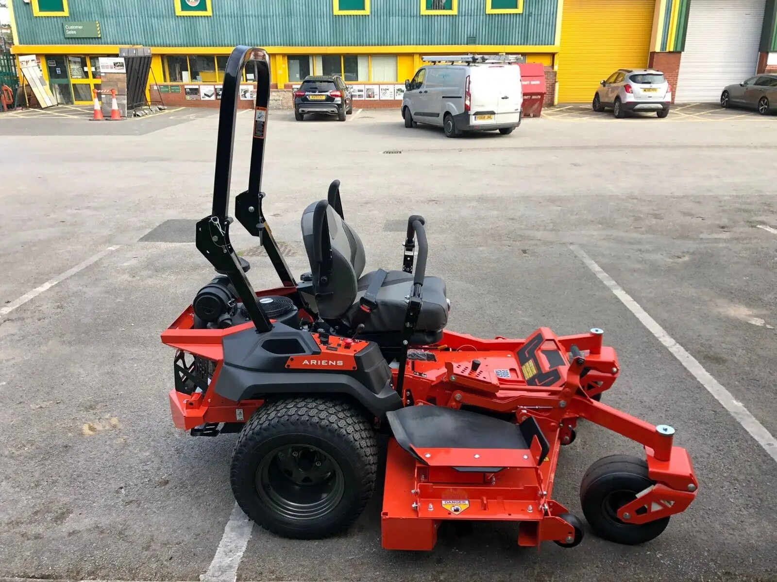 New 4-Stroke Mini Riding Tractor - Efficient Lawn Mower