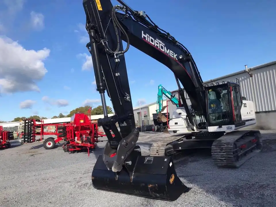 Hidromek 310 LC Excavator 264 HP Engine 1.6 m Bucket Capacity Hydraulic Pump Bearing