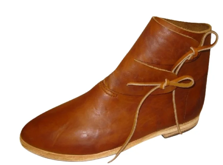 Мужская обувь из римской средневековой кожи в стиле ренессанс