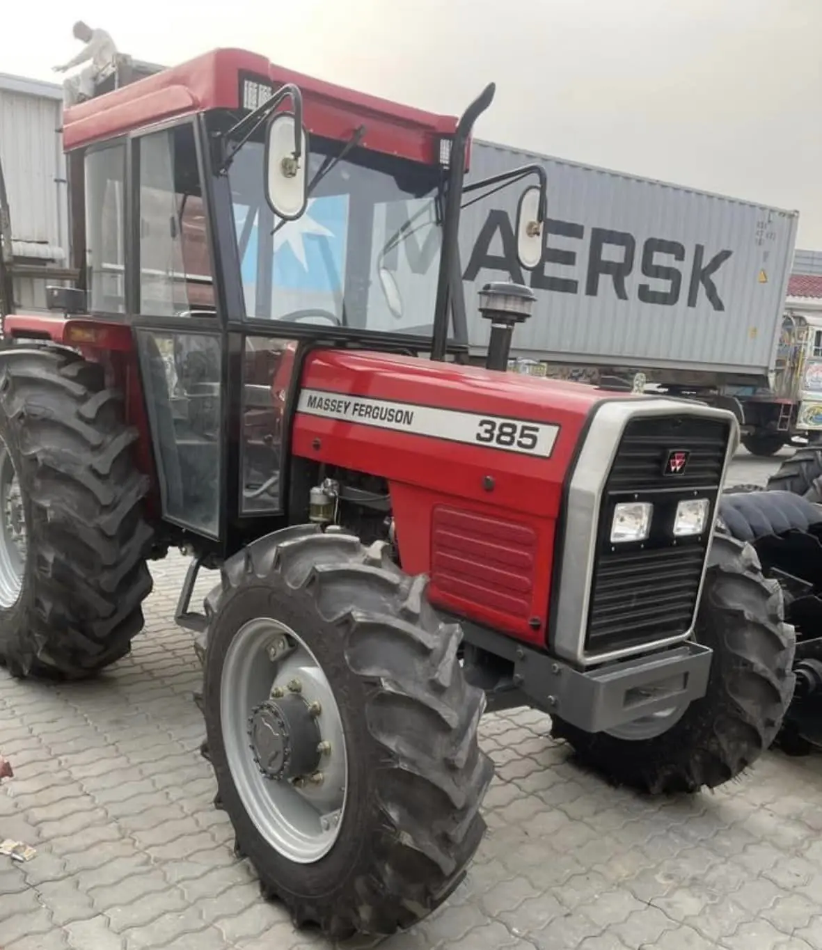 Massey Ferguson MF 385 Tractors - High Productivity & Durability