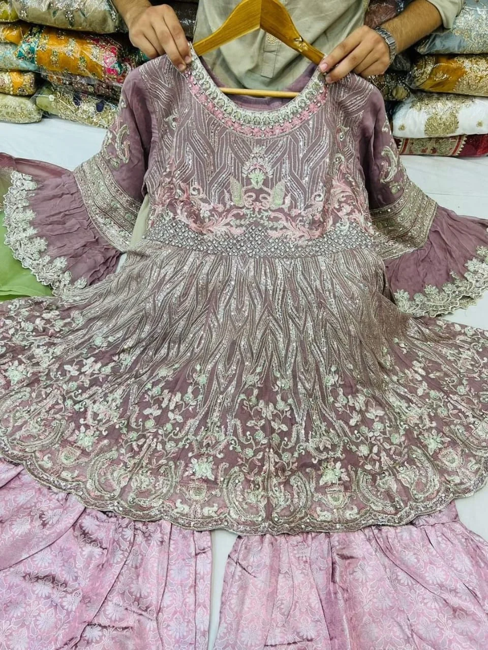 Pakistani short frocks shops