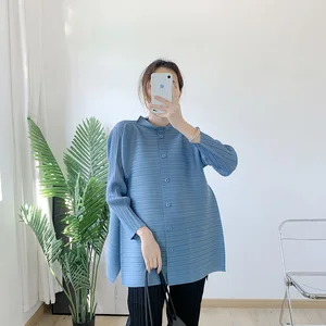 Wholesale Clothing Women Miyake Pleated Top Fashionable and Elegant Cardigan Button Down One Size Ladies T-Shirt