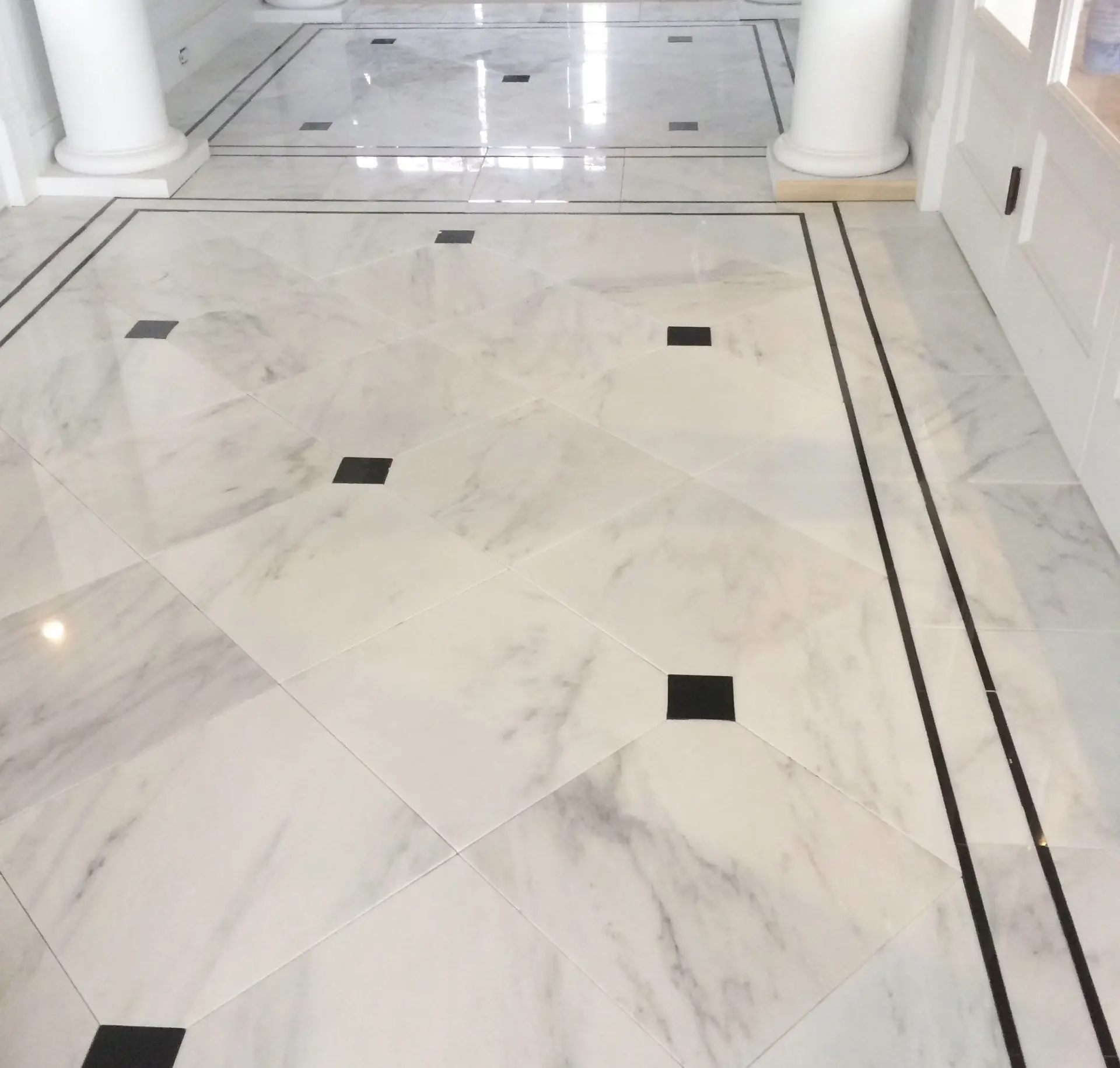 Semi Precious Stone-Inlaid Modern Parquet Ceramic Tiles Natural Marble Flooring Patterns Home Decor Interior Walls Bathrooms
