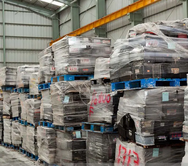 Бывший в употреблении автомобильный аккумулятор дренажный свинцово-кислотный