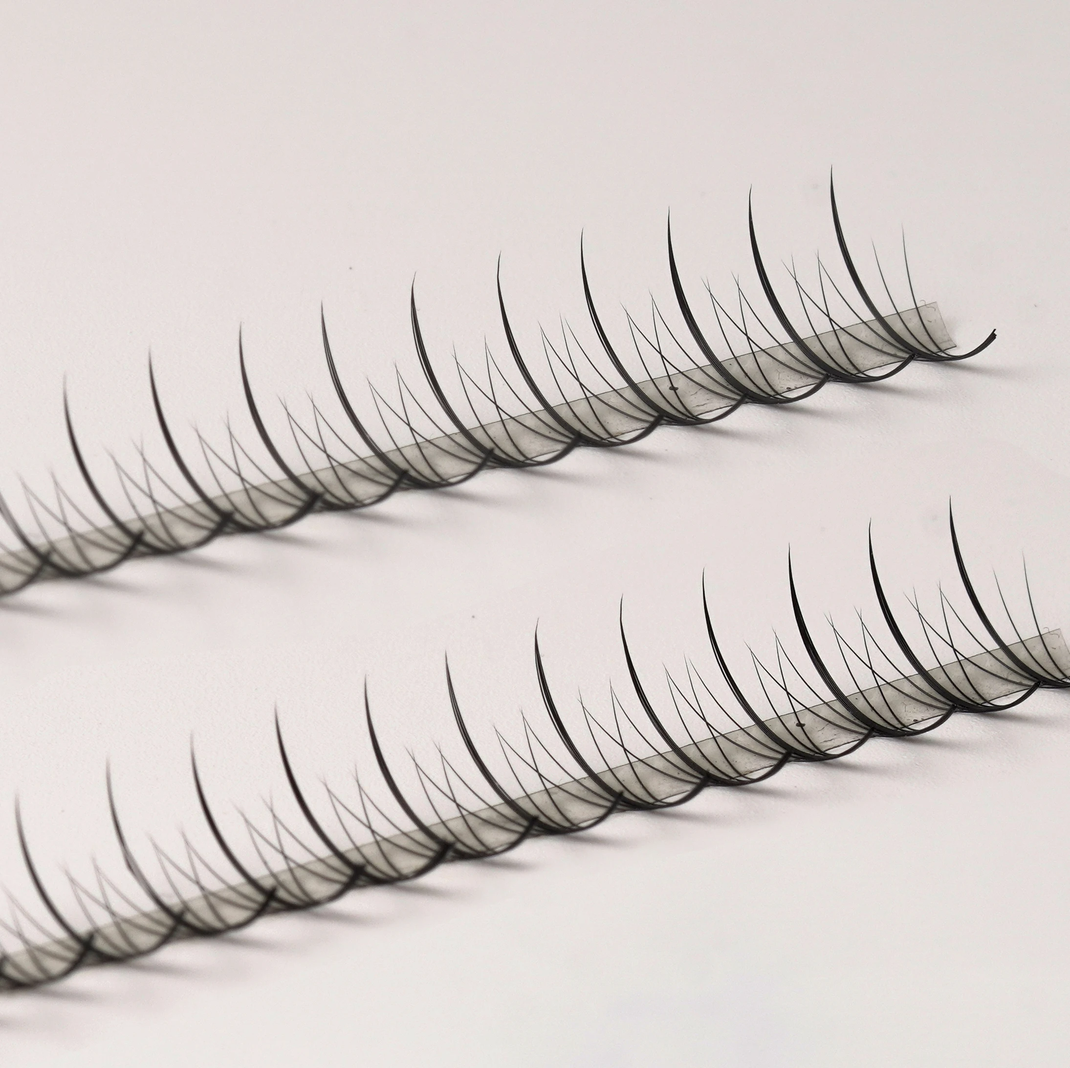 Spikes for Eyelashes with Private Label - Wispy Cluster Lash From Vietnamese Suppline and Customized Logo