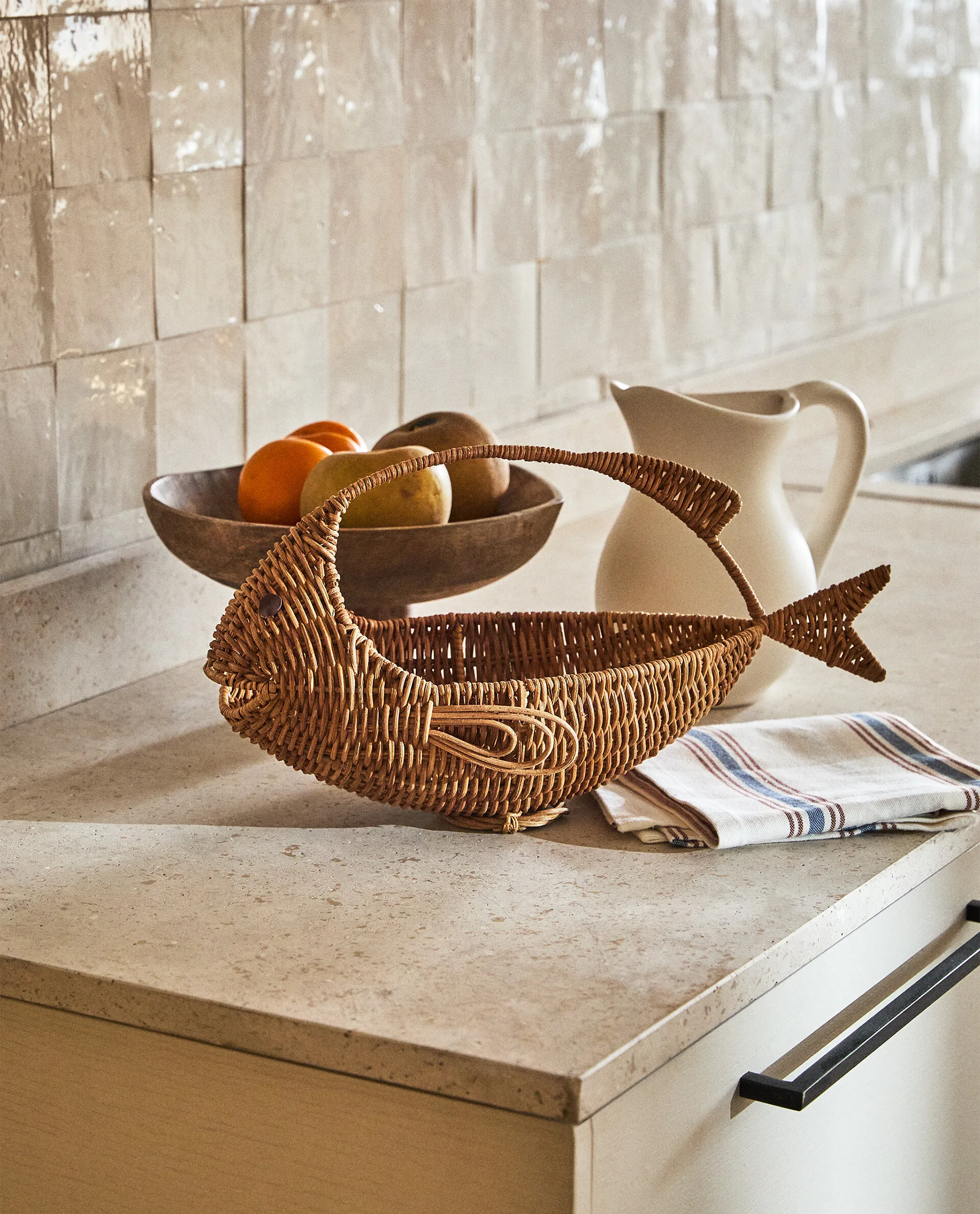 Soluzioni versatili cesti di vimini per armadio da cucina per un'organizzazione efficiente della casa