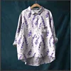 camicia bianca con motivi lavanda